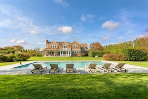 Beautiful Bridgehampton South Traditional