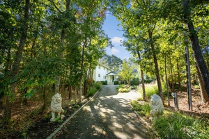 East Hampton Hide Away
