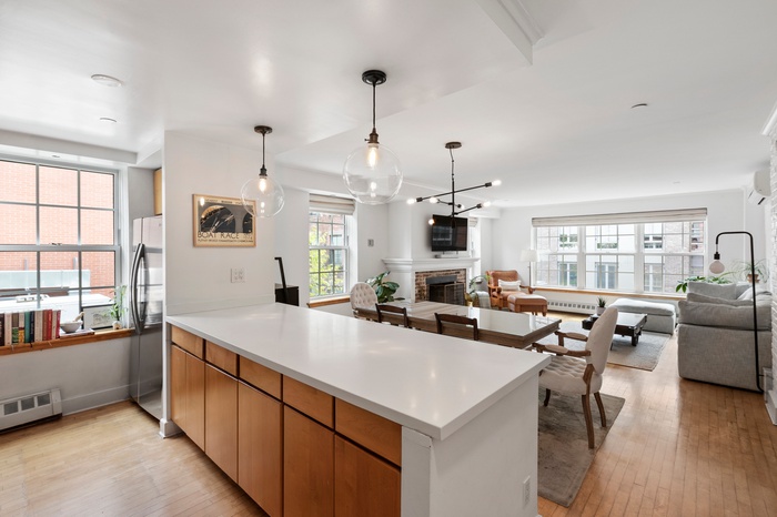 Sun Drenched Spacious 1 Bed Condo Seaport District w. Wood Burning Fireplace