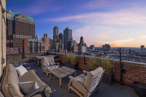 Amazing 1 bedroom penthouse with secluded rooftop in Brooklyn Heights