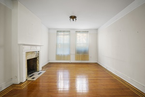 EVERYONE wants the grandeur that is a Three bedroom/ Two bathroom in the infamous Hawthorne Court!