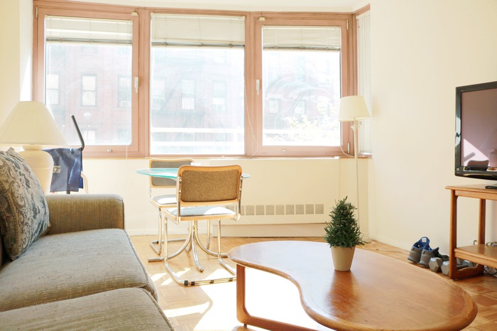 NO FEE 1 Bedroom Apt with Gorgeous Terrace