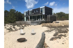 Modern Beach House Situated in Amagansett Dunes!