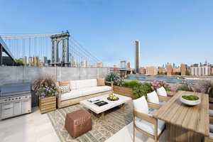 STUNNING DUMBO PENTHOUSE WITH BREATHTAKING NYC SKYLINE, WATER & BRIDGE VIEWS