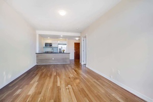 Super Sunny 1 Bed with Terrace Ditmars Stop*NO FEE*