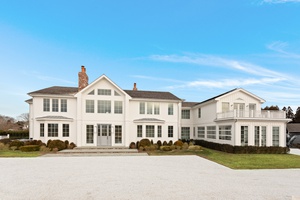 Timeless New construction in Southampton Village