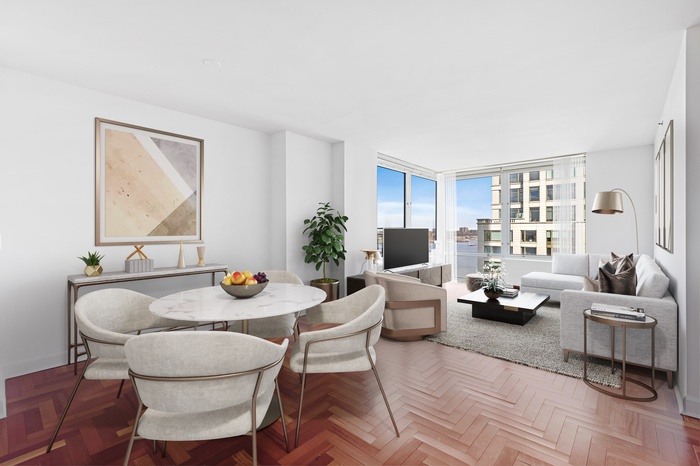 JUST LISTED! Spacious Corner 2 Bed 2 Bath with River Views and Walk-in Closet!