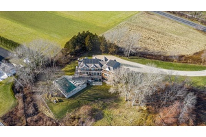 Bridgehampton South New Construction with Dock on Kellis Pond!
