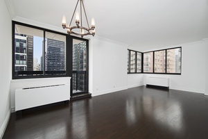 2 bed/2 bath with balcony and great open city views for Rent