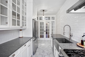 BRIGHT & SPACIOUS 1 bedroom/1 bathroom in Hudson Heights