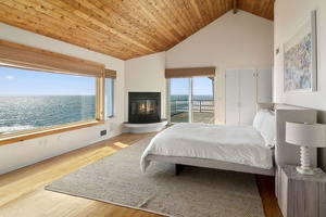 Classic Home with Oceanfront View in Montauk