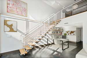 2 Bedroom Duplex Loft 16' Ceilings with 800sf Outdoor