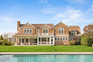 Beautiful Bridgehampton South Traditional