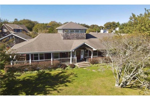 4 Bedroom Nantucket Style Ranch in Montauk
