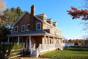 Shelter Island Waterfront - 4 Bedroom With Pool